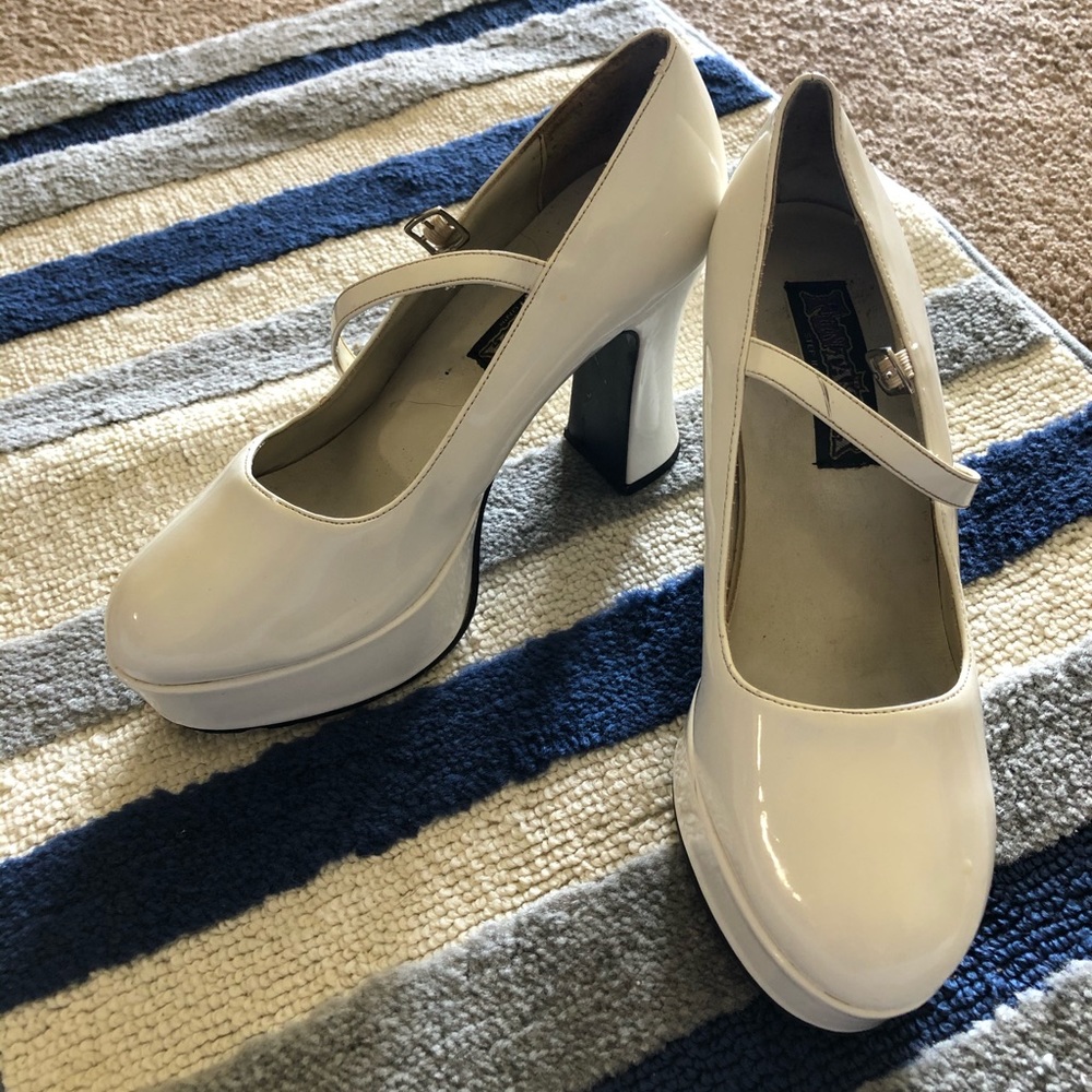 Platforms - Picture 2 of 3